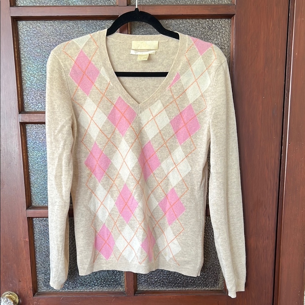 Geneva Pink and Cream V-Neck Sweater with Argyle Pattern Cashmere